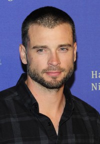 TomWelling__130513174618-200x288.jpg